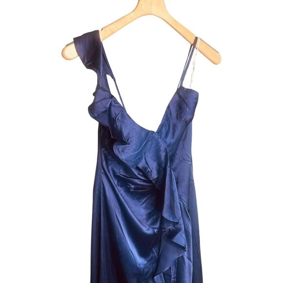 Elliatt Makena Maxi Gown Dress - Picture 3 of 13